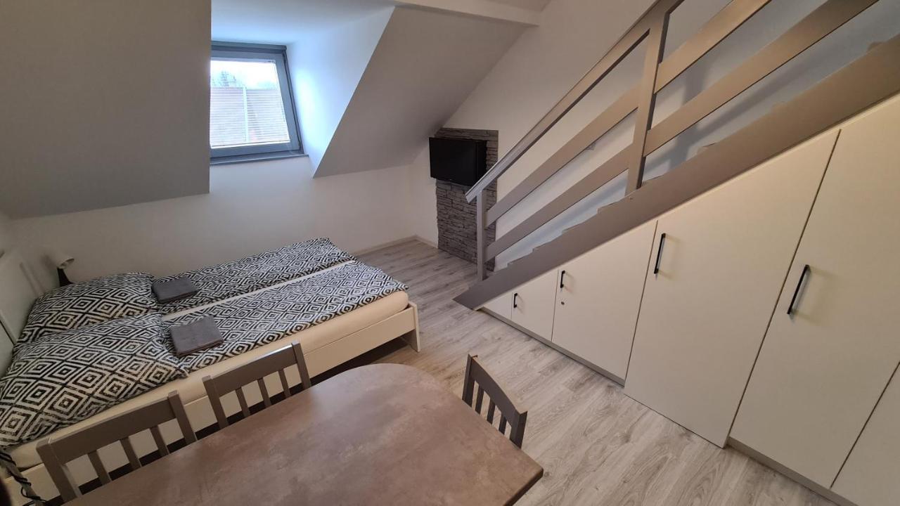 Gyulai-Fuerdo-Apartman Ii. المظهر الخارجي الصورة