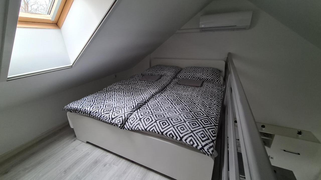 Gyulai-Fuerdo-Apartman Ii. المظهر الخارجي الصورة