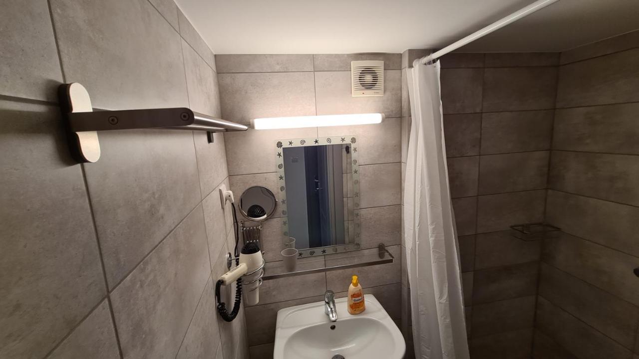 Gyulai-Fuerdo-Apartman Ii. المظهر الخارجي الصورة