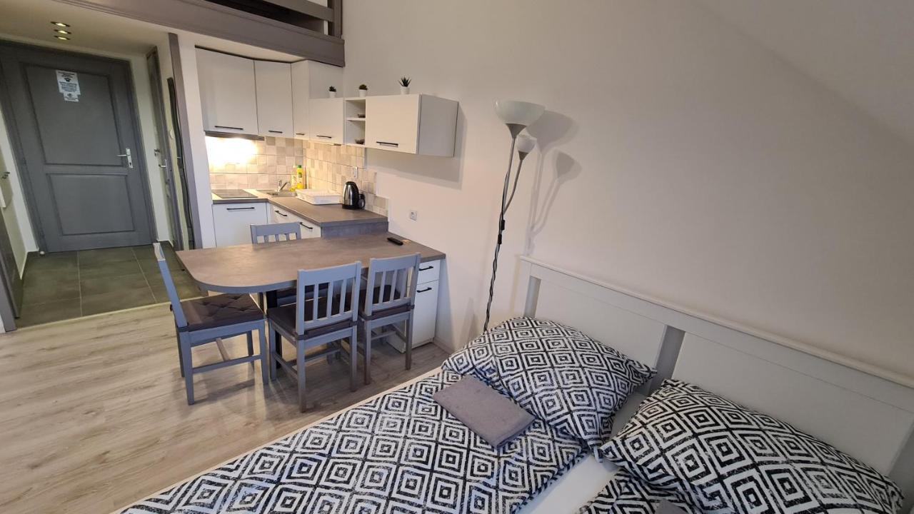 Gyulai-Fuerdo-Apartman Ii. المظهر الخارجي الصورة