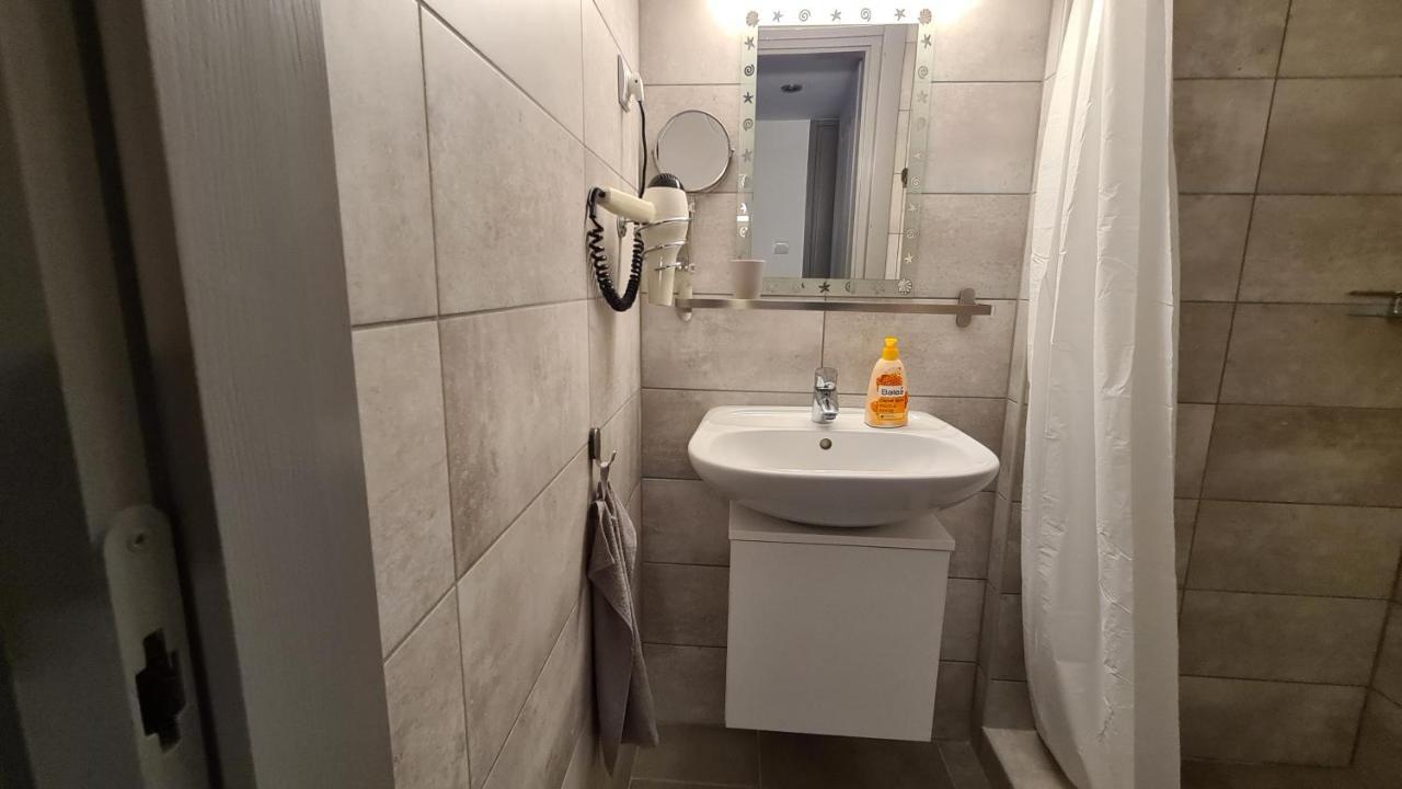Gyulai-Fuerdo-Apartman Ii. المظهر الخارجي الصورة